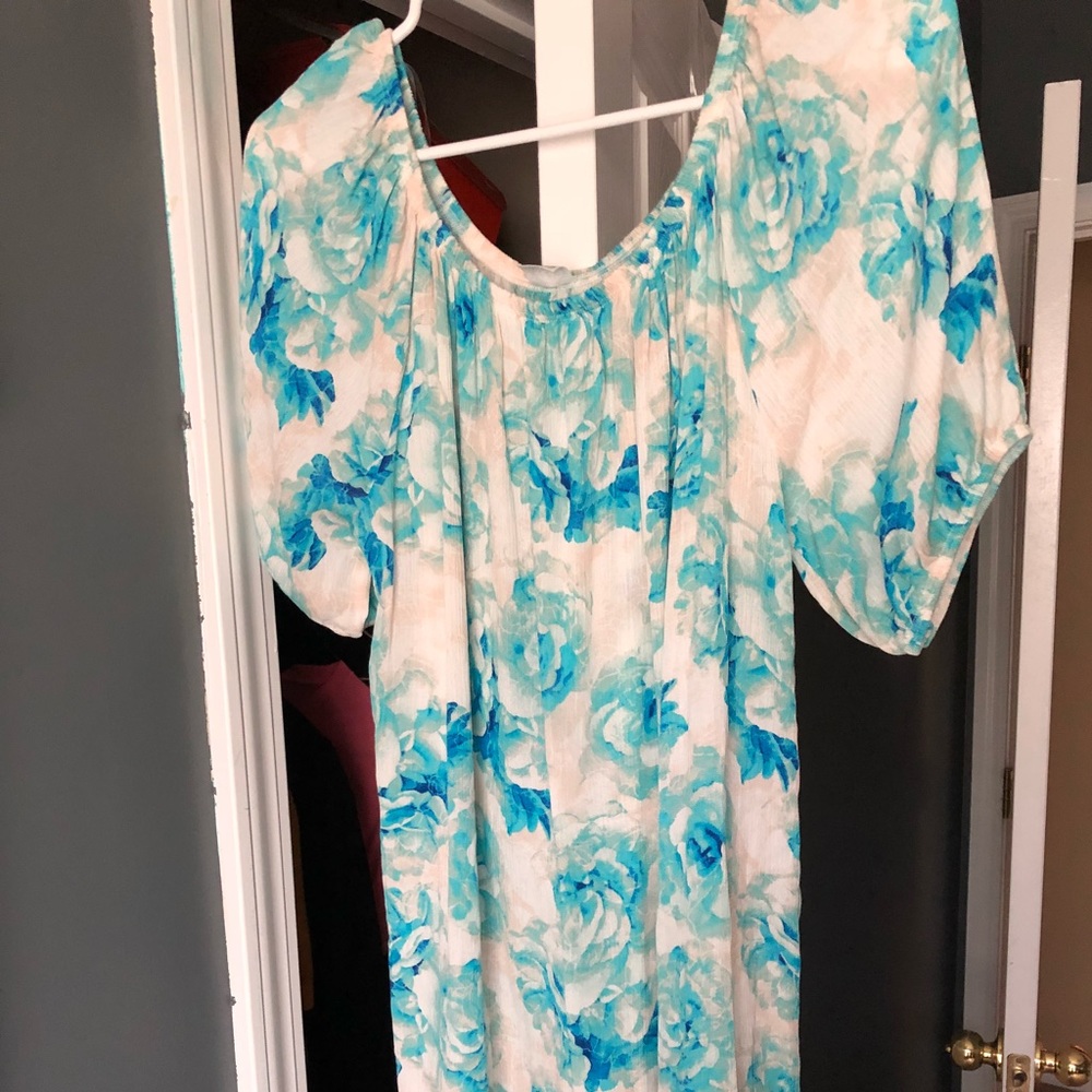 Blue and white versatile boutique dress!